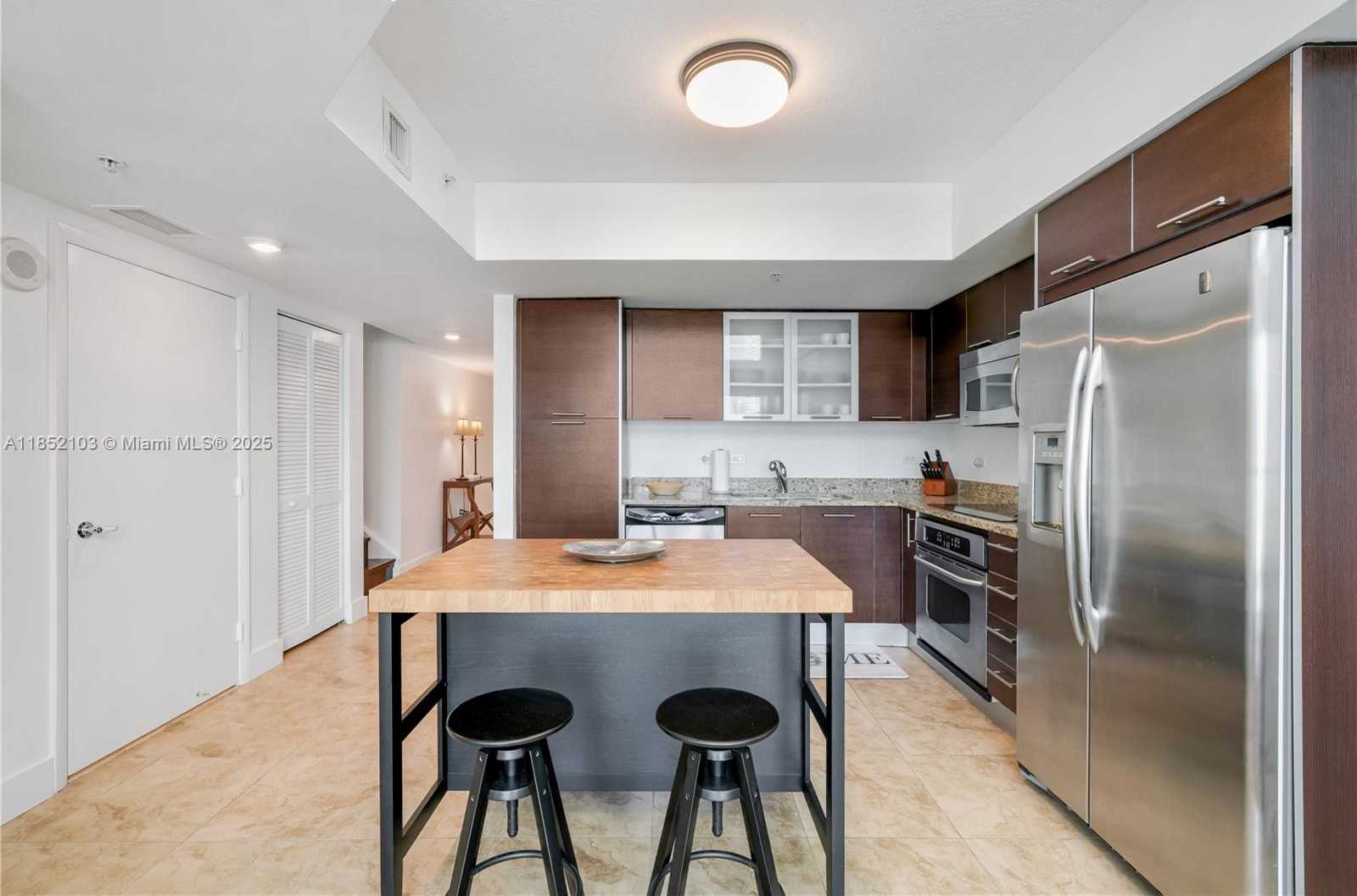 Small Image of 41 SOUTH EAST 5TH ST #1607, Miami Number 5