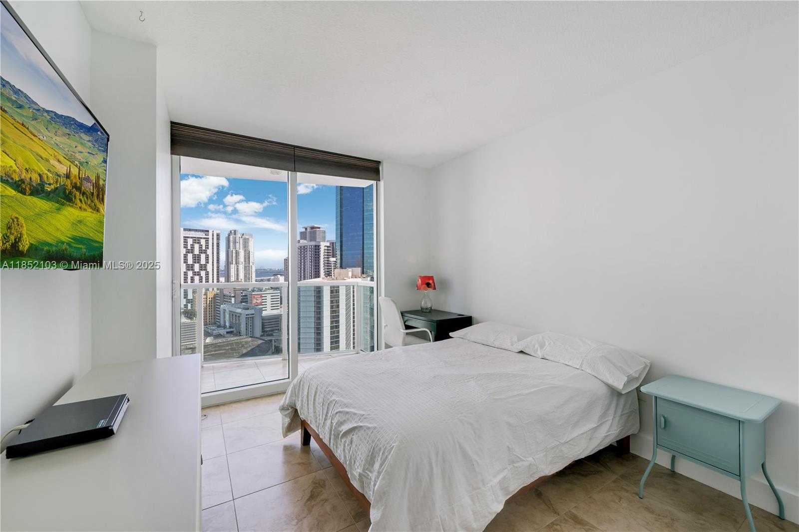 Small Image of 41 SOUTH EAST 5TH ST #1607, Miami Number 7