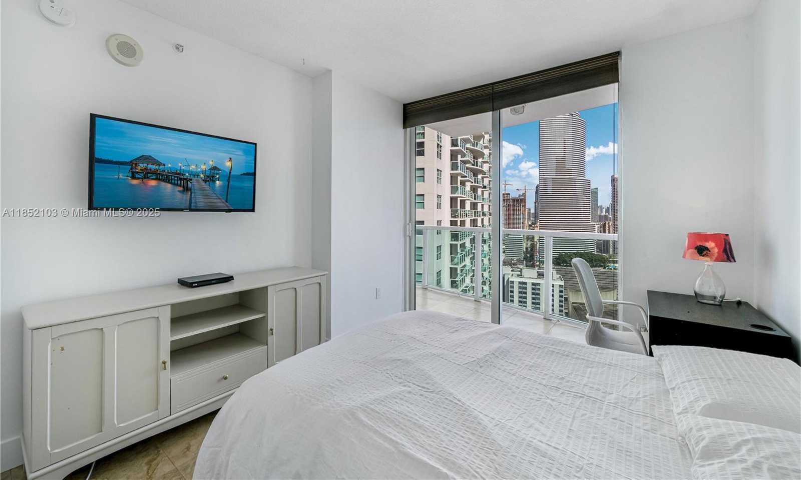 Small Image of 41 SOUTH EAST 5TH ST #1607, Miami Number 8