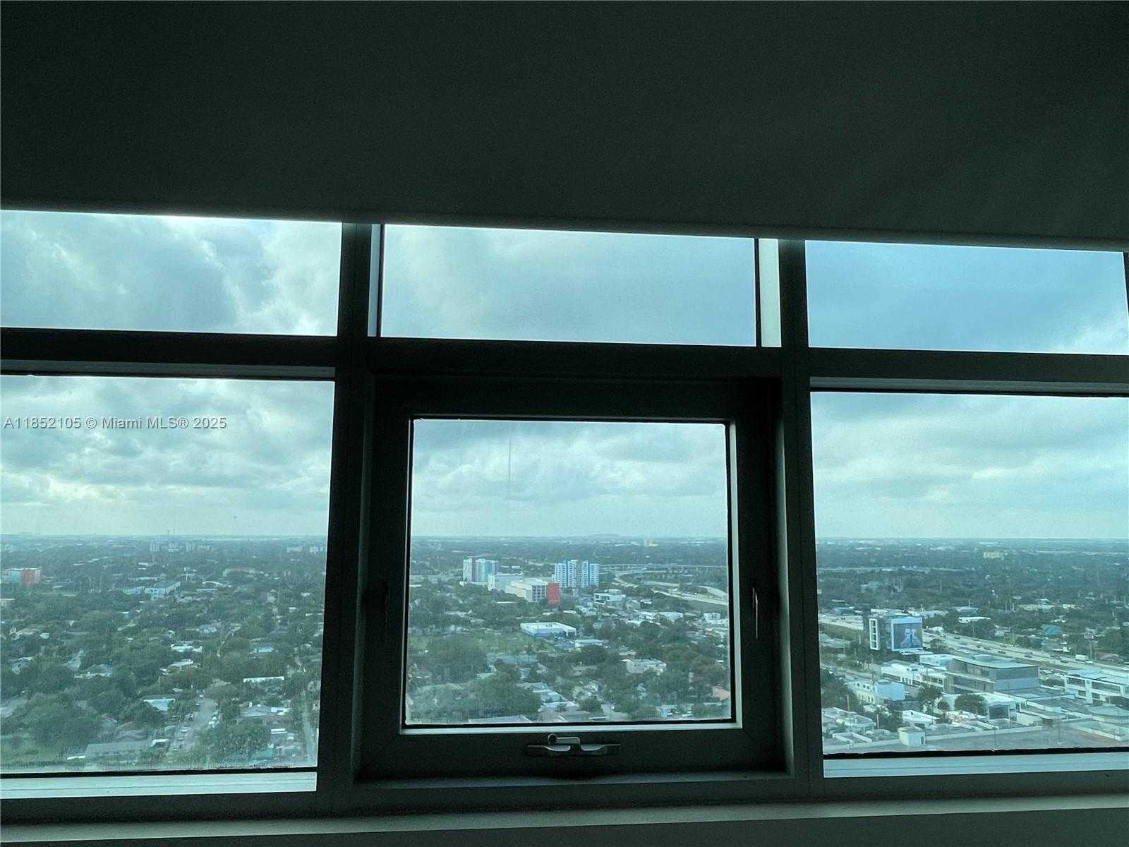 Small Image of 3301 NORTH EAST 1ST AVE #H2501, Miami Number 21
