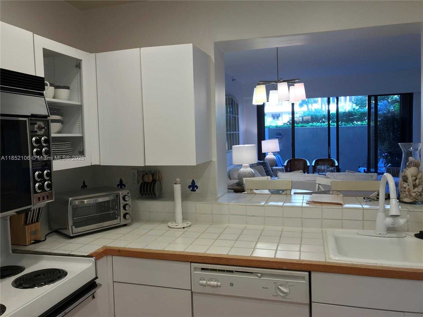 Small Image of 201 CRANDON BLVD #120, Key Biscayne Number 21