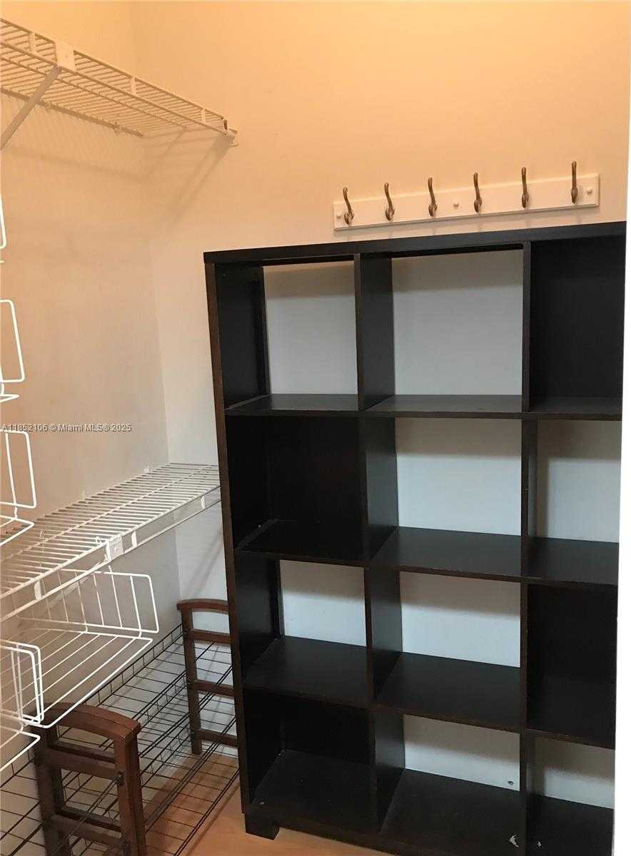 Small Image of 201 CRANDON BLVD #120, Key Biscayne Number 34