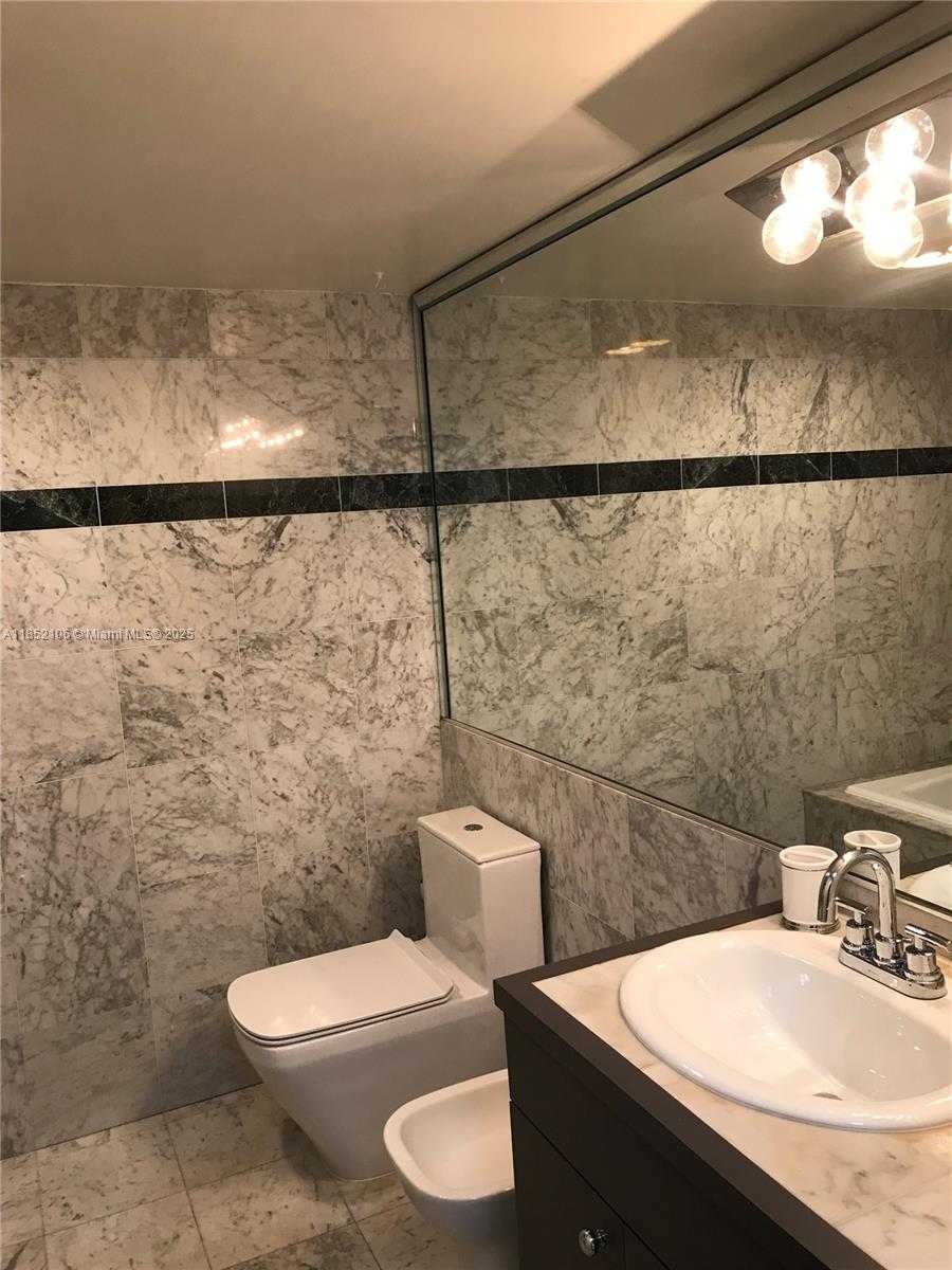 Small Image of 201 CRANDON BLVD #120, Key Biscayne Number 36