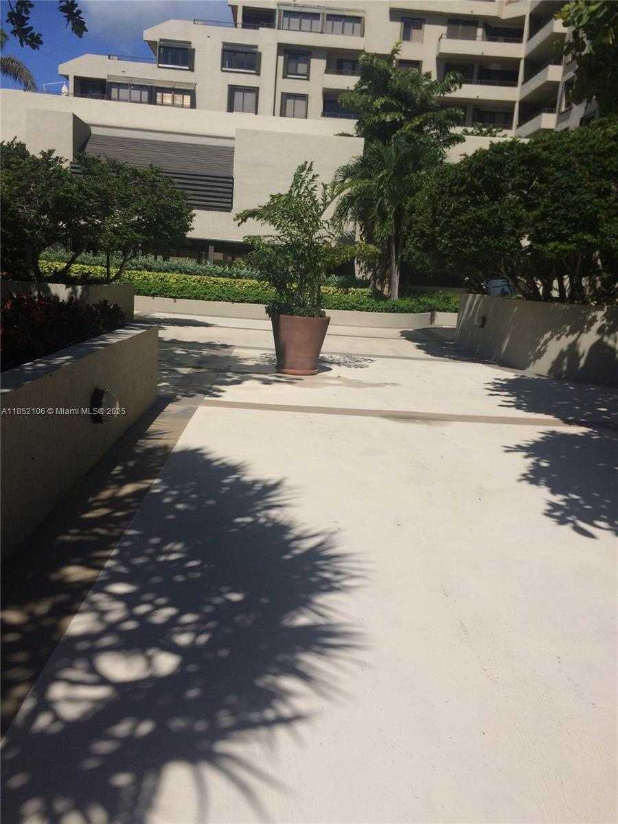 Small Image of 201 CRANDON BLVD #120, Key Biscayne Number 51