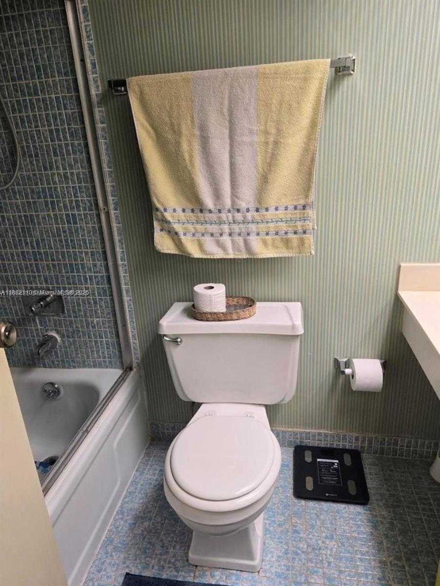 Small Image of 231 174TH ST #2020, Sunny Isles Beach Number 11