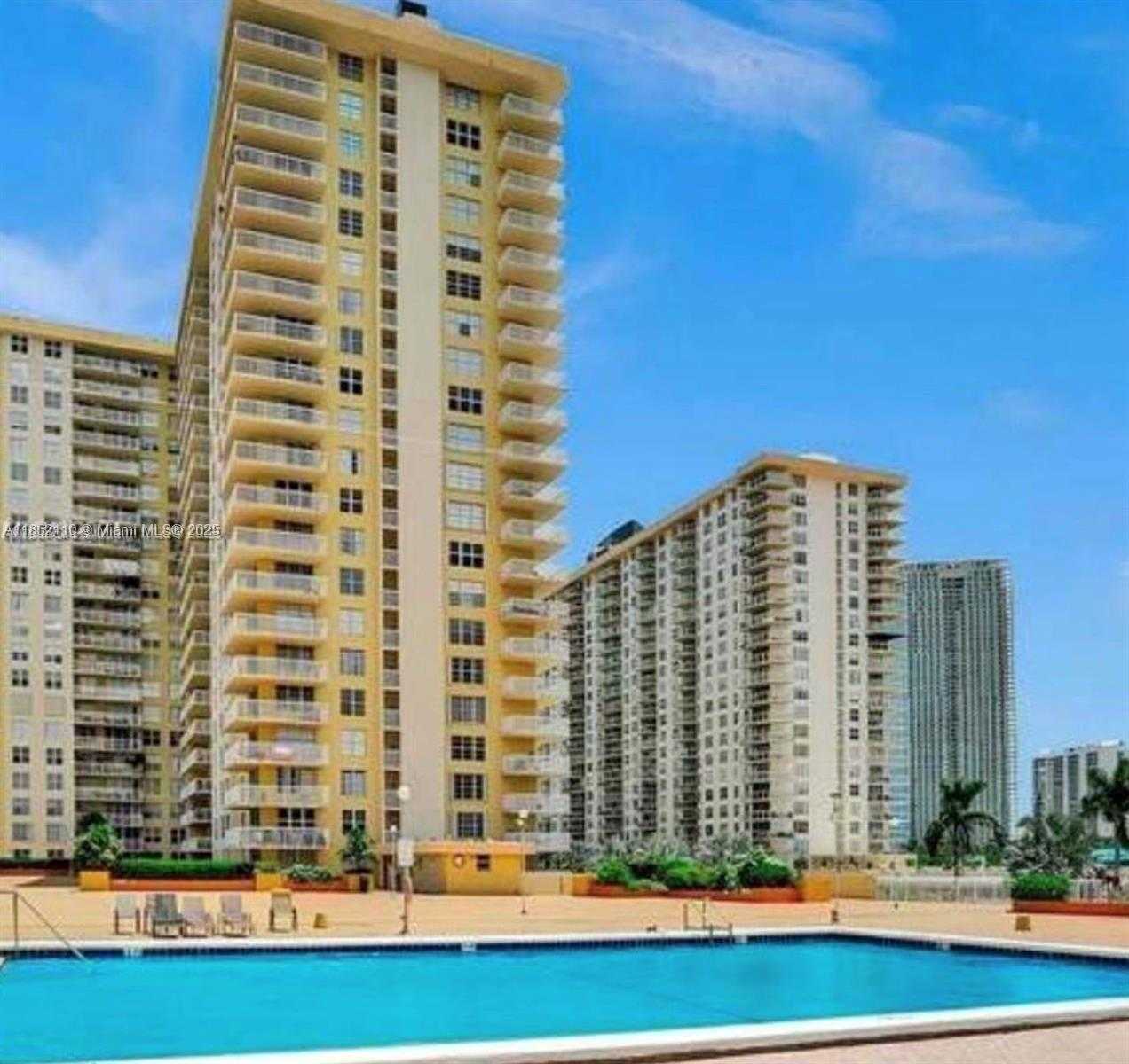 Small Image of 231 174TH ST #2020, Sunny Isles Beach Number 2