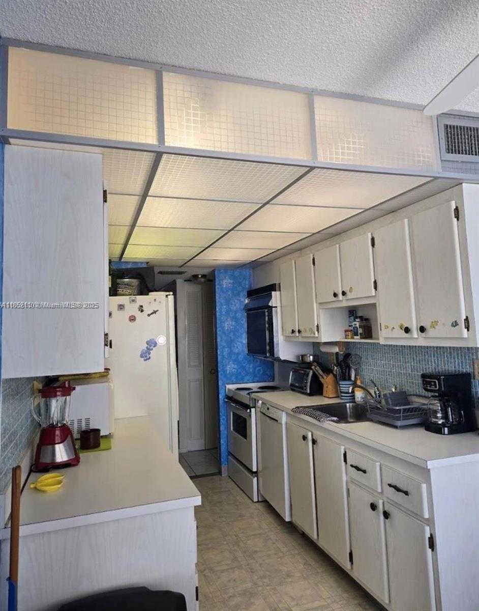 Small Image of 231 174TH ST #2020, Sunny Isles Beach Number 7