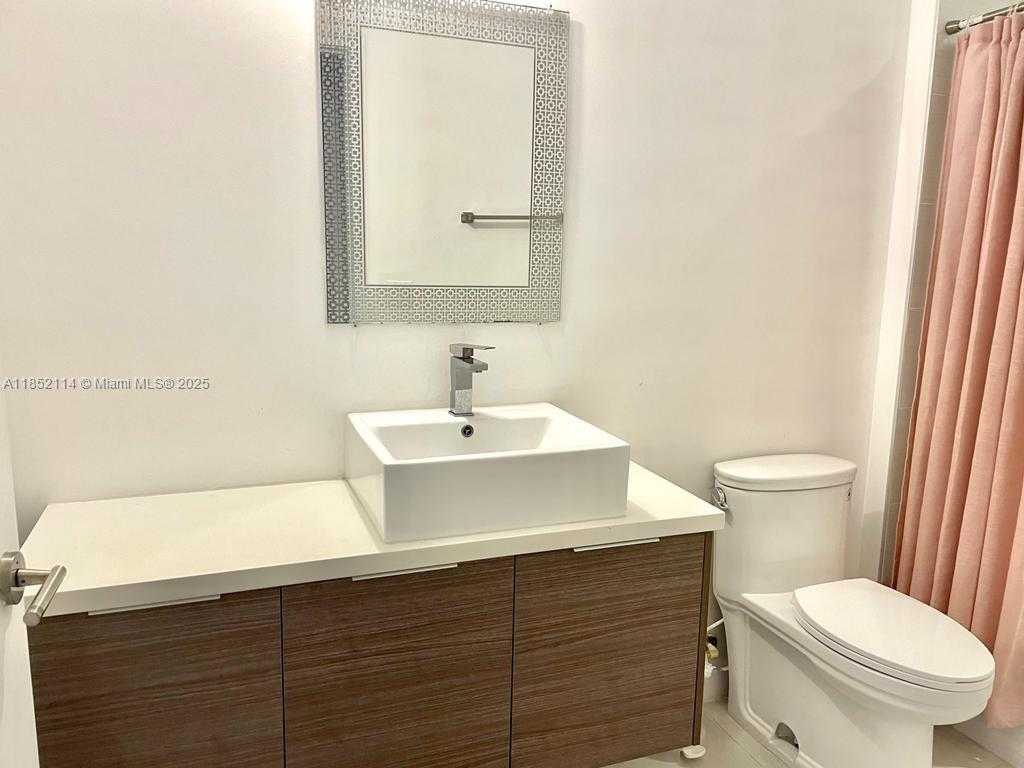 Small Image of 1010 SOUTH WEST 2ND AVE #1710, Miami Number 7