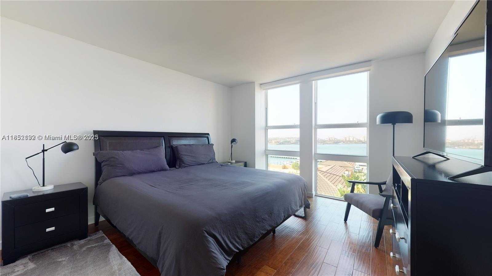 Small Image of 90 ALTON RD #908, Miami Beach Number 10