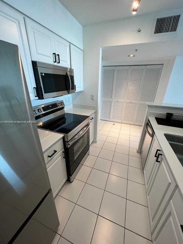 Small Image of 90 ALTON RD #908, Miami Beach Number 13