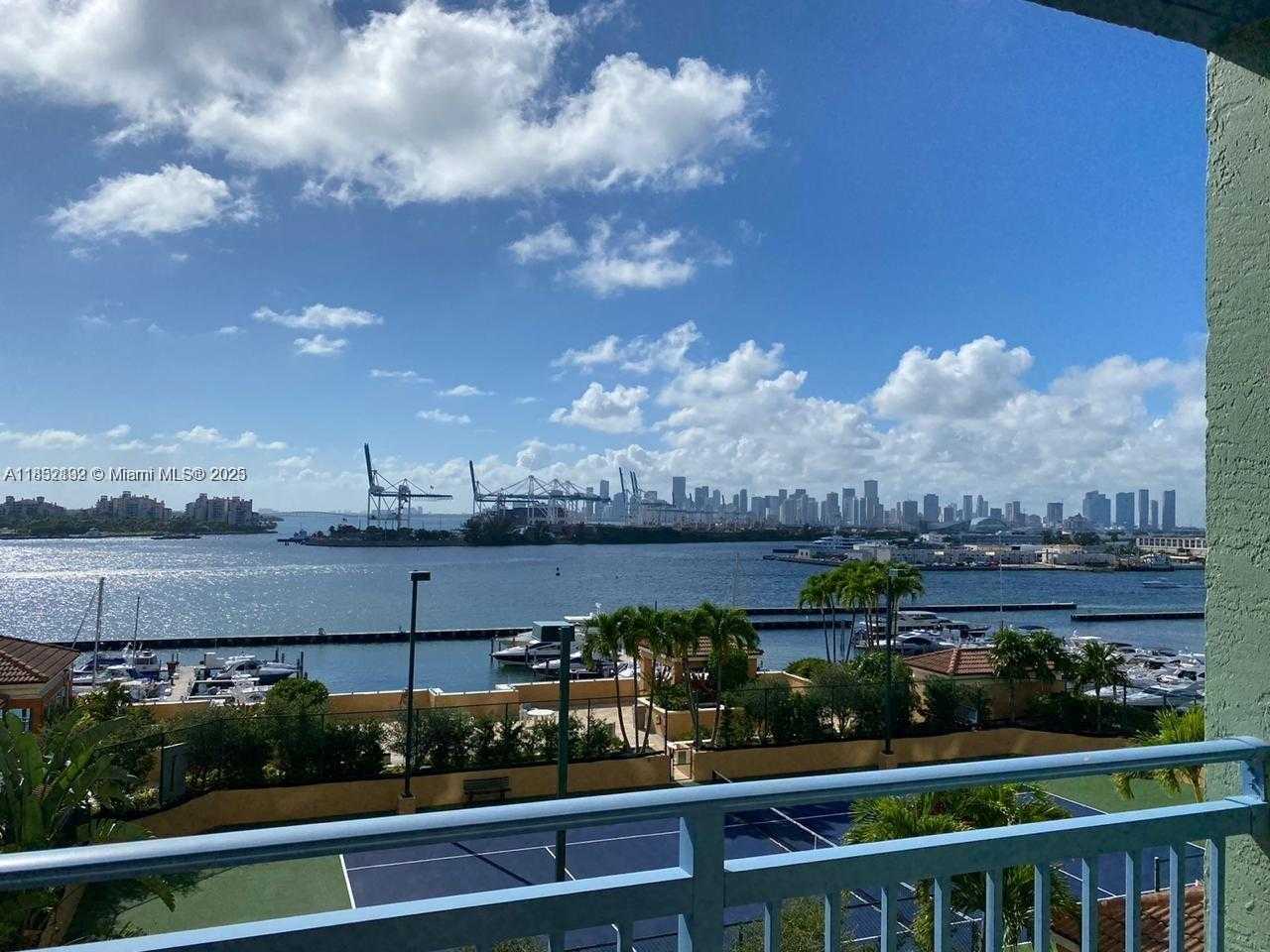 Small Image of 90 ALTON RD #908, Miami Beach Number 2