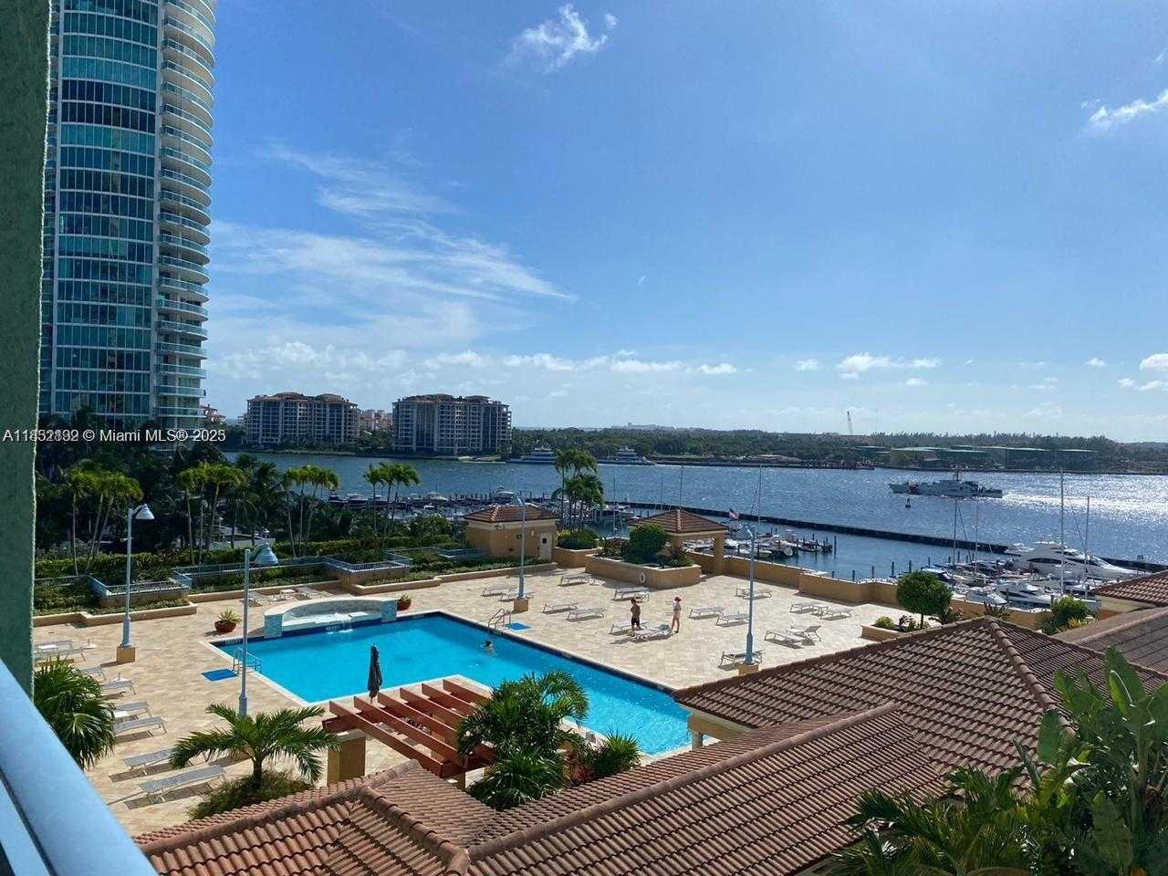 Small Image of 90 ALTON RD #908, Miami Beach Number 3