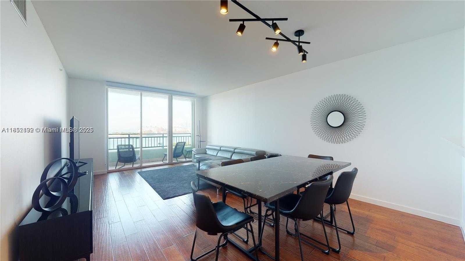 Small Image of 90 ALTON RD #908, Miami Beach Number 5
