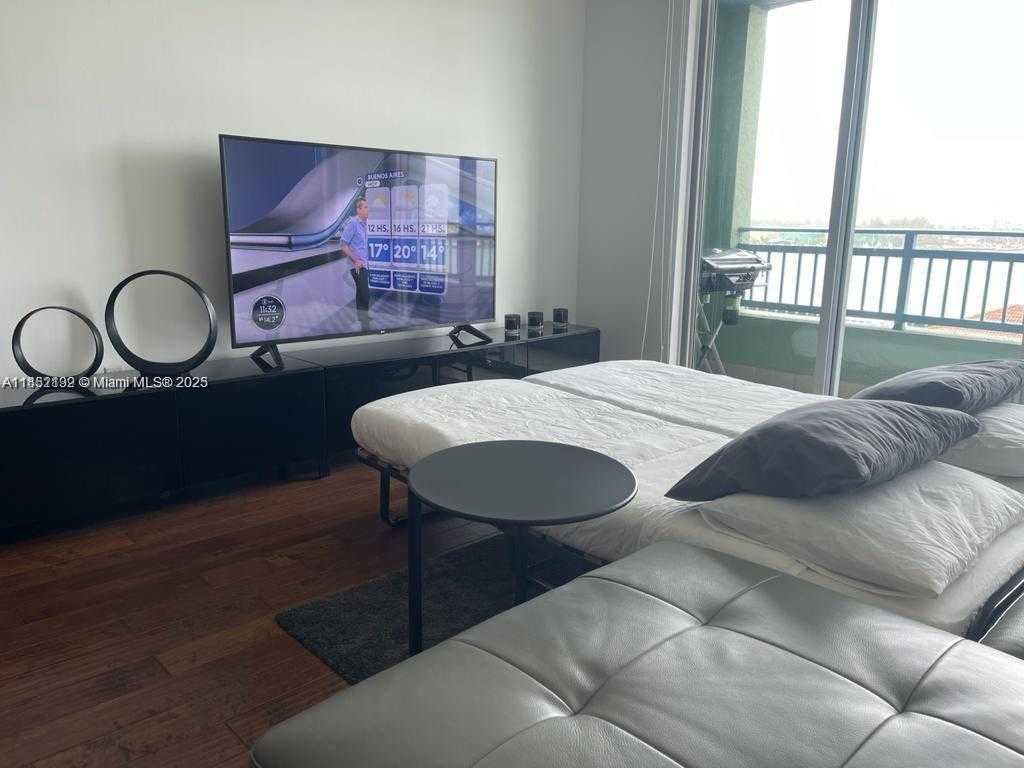 Small Image of 90 ALTON RD #908, Miami Beach Number 8
