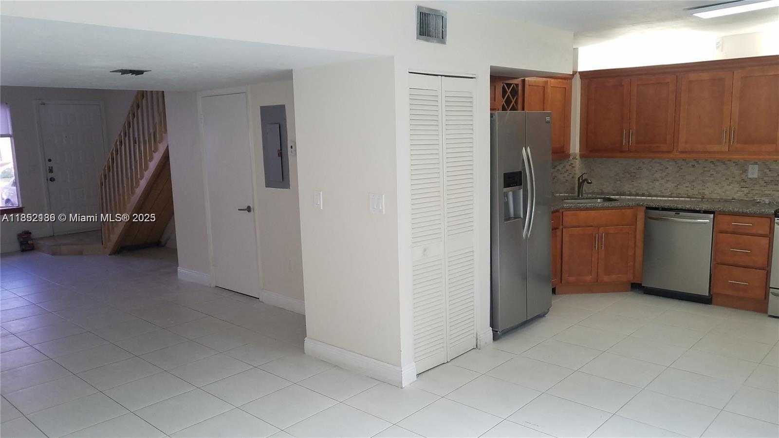 Small Image of 10142 SOUTH WEST 77TH CT #10142, Miami Number 2