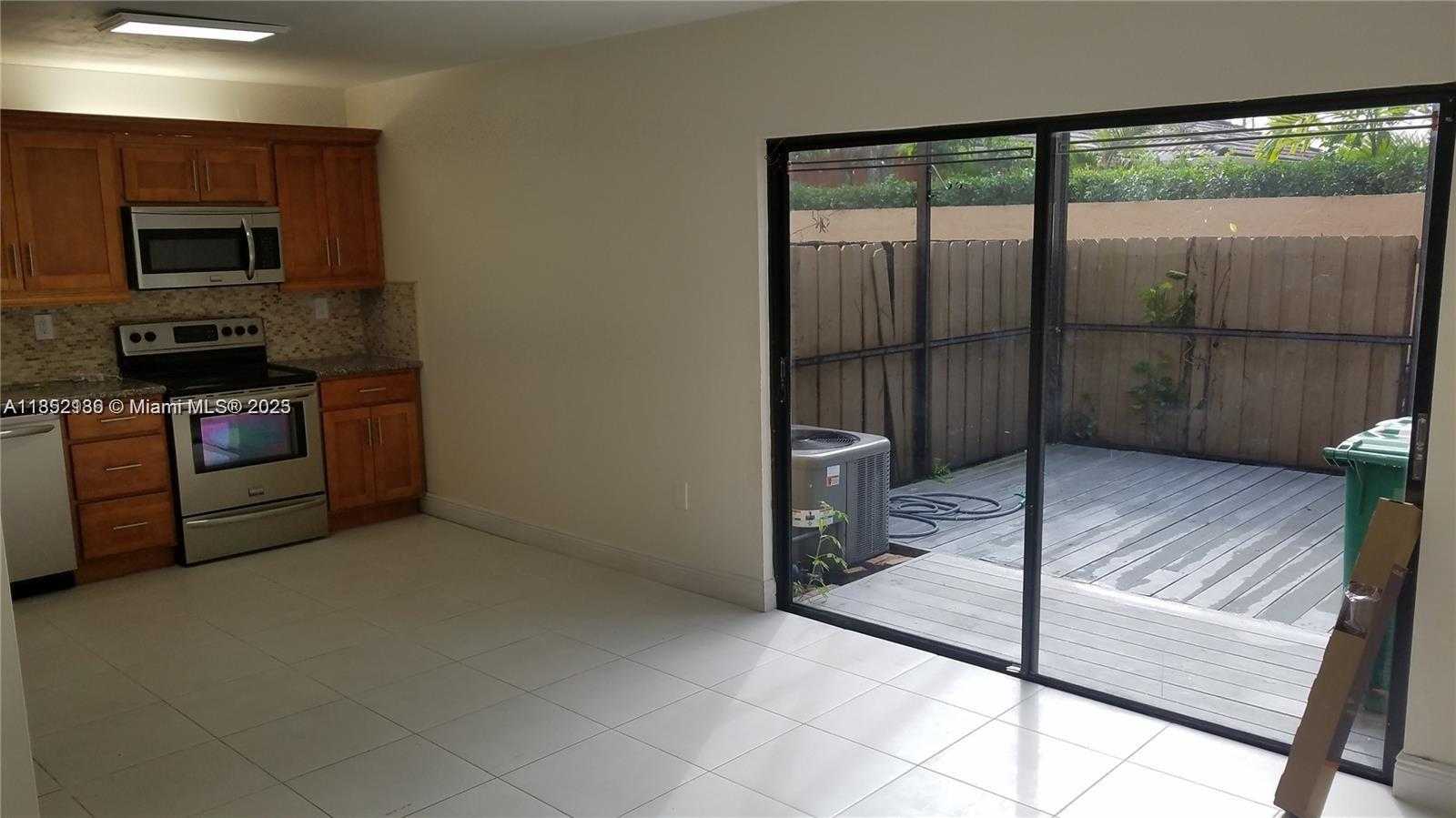 Small Image of 10142 SOUTH WEST 77TH CT #10142, Miami Number 3