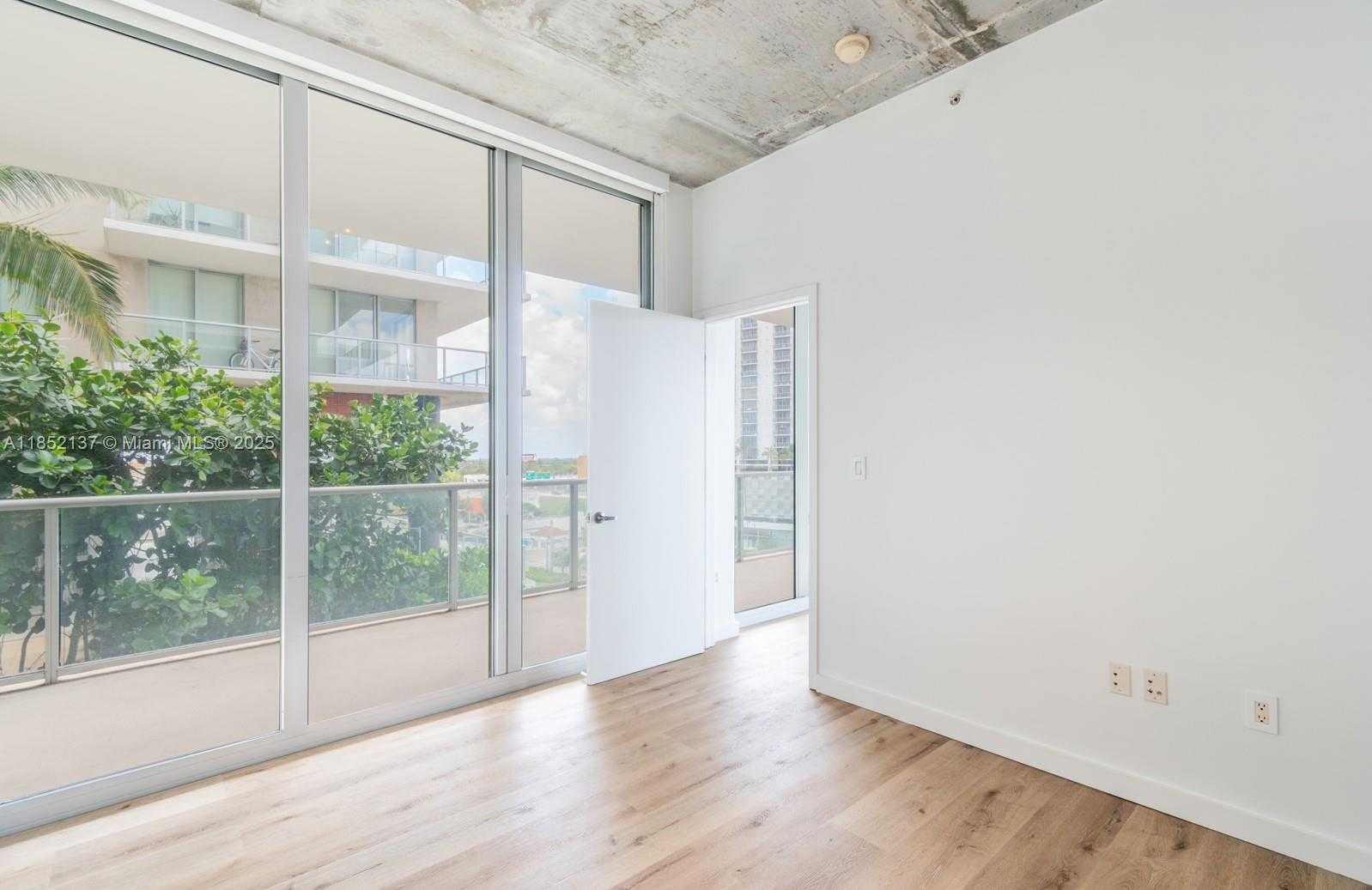 Small Image of 3470 EAST COAST AVE #H804, Miami Number 14