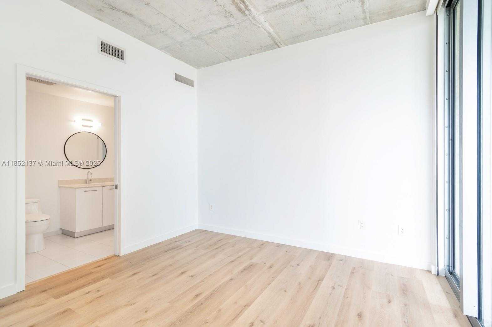 Small Image of 3470 EAST COAST AVE #H804, Miami Number 15