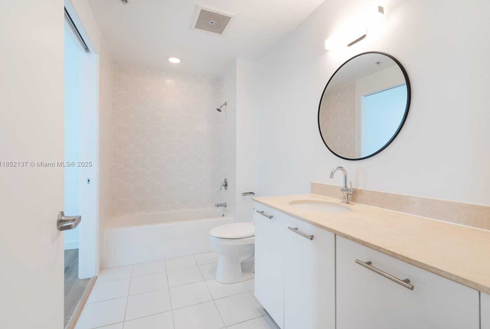 Small Image of 3470 EAST COAST AVE #H804, Miami Number 18