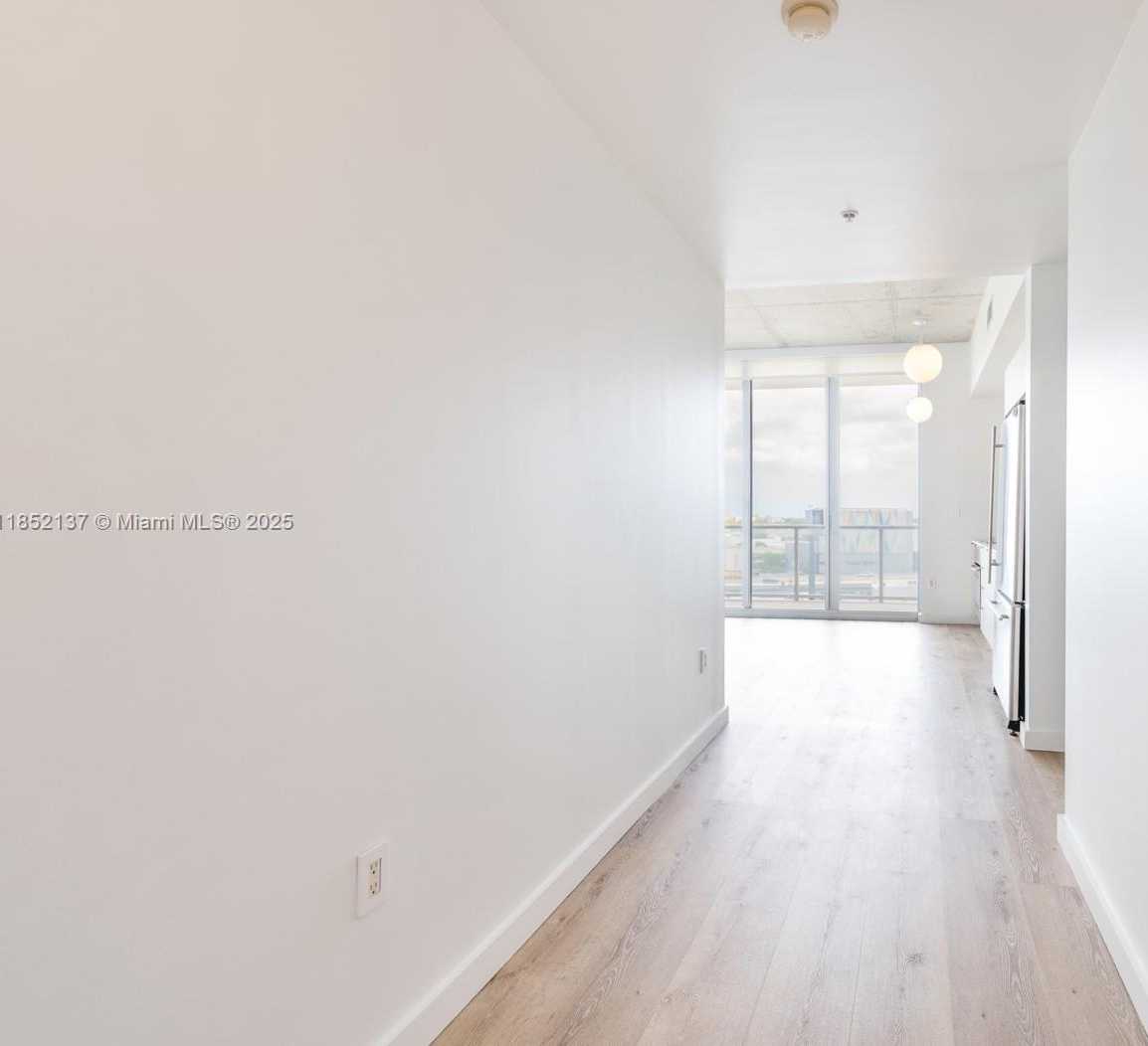 Small Image of 3470 EAST COAST AVE #H804, Miami Number 23