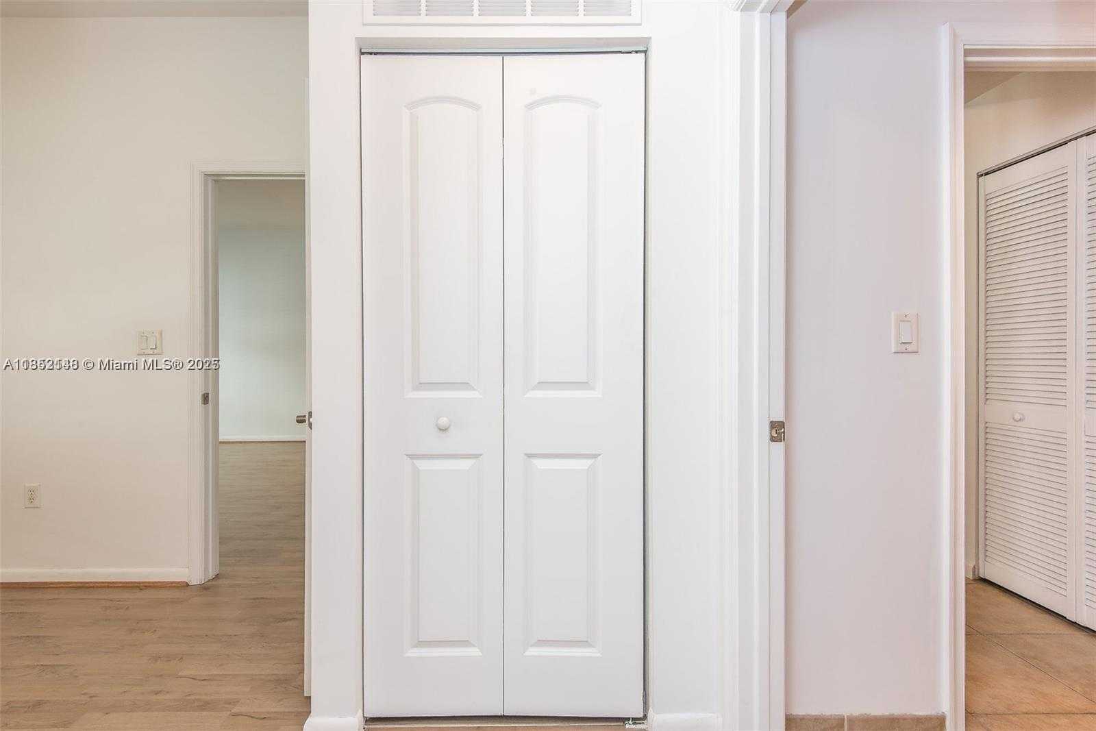 Small Image of 7350 SOUTH WEST 89TH ST #410S, Miami Number 22