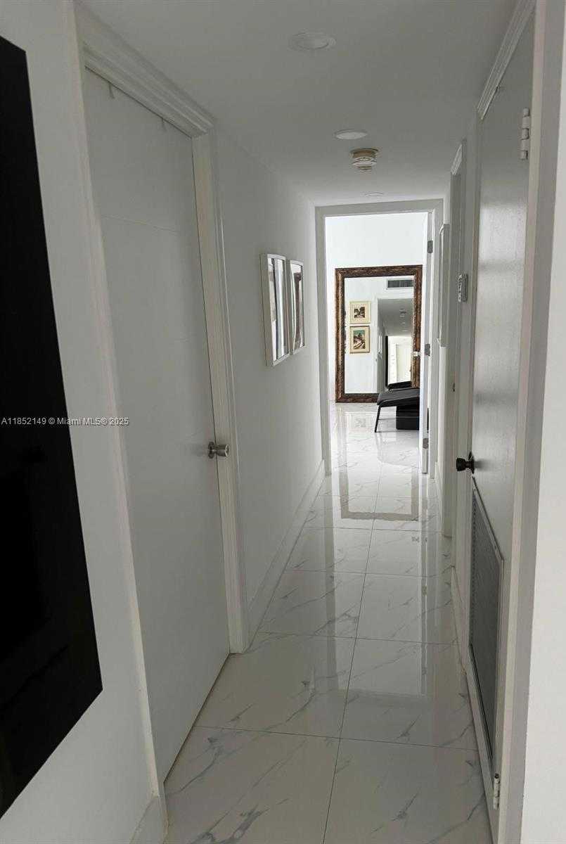 Small Image of 600 NORTH EAST 36TH ST #1903, Miami Number 18