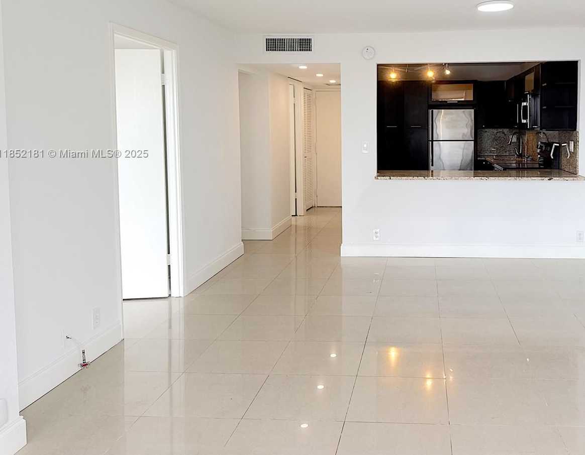 Small Image of 1865 BRICKELL AVE #A404, Miami Number 11