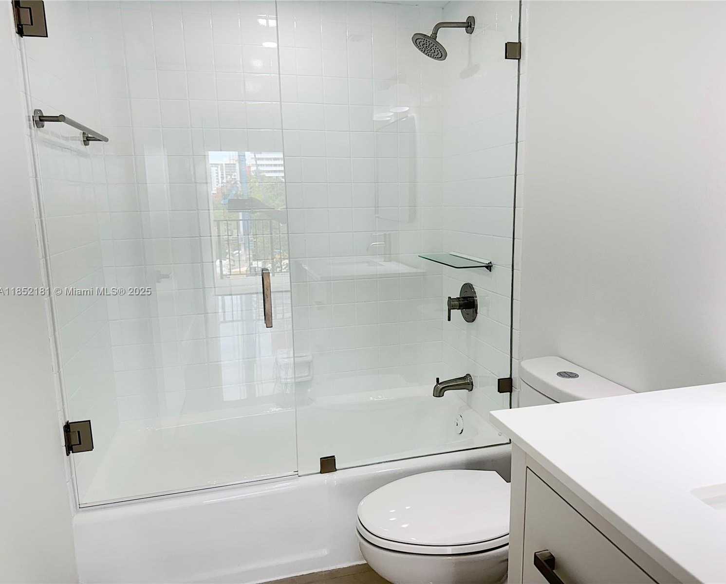 Small Image of 1865 BRICKELL AVE #A404, Miami Number 16