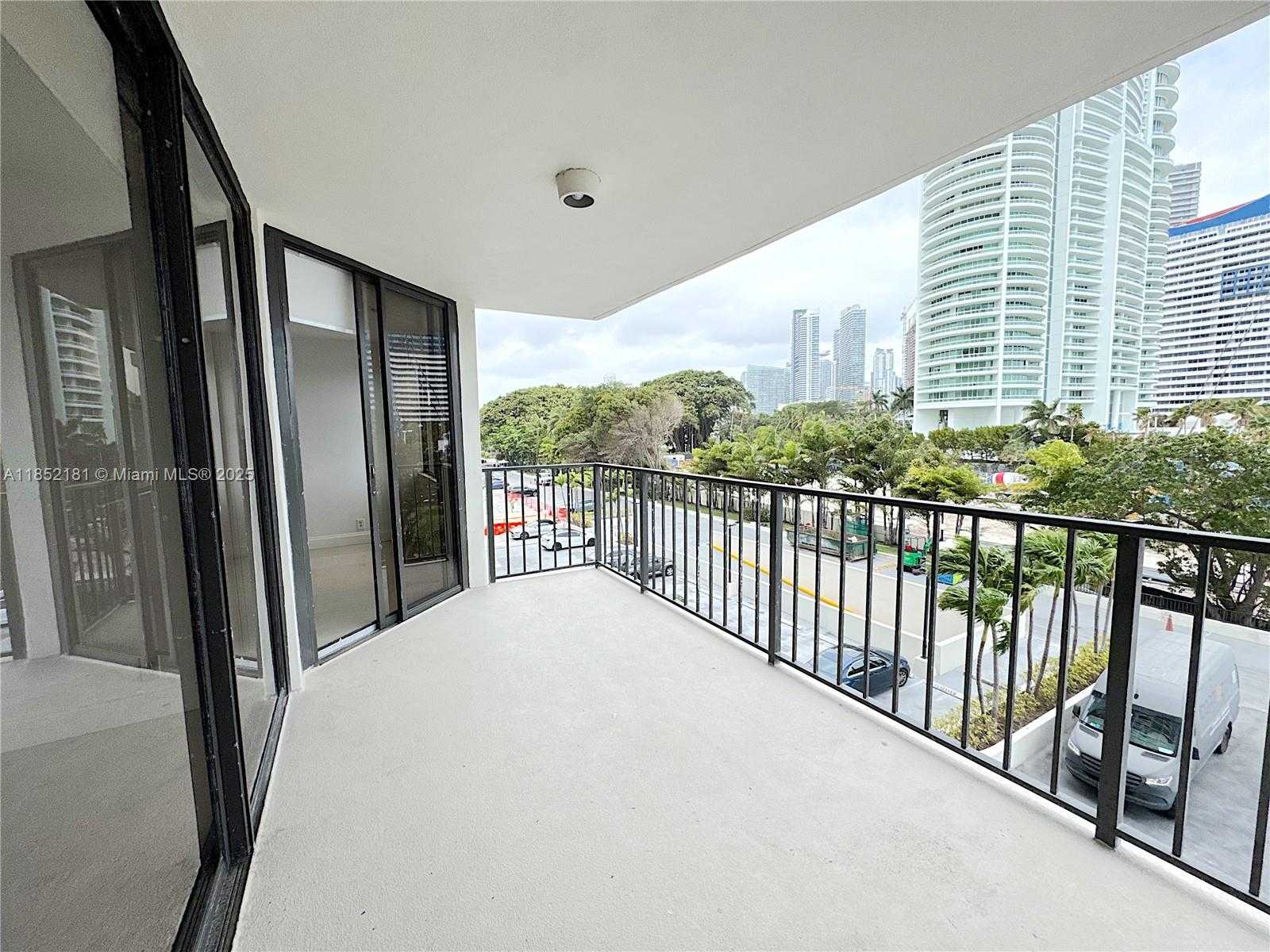 Small Image of 1865 BRICKELL AVE #A404, Miami Number 17