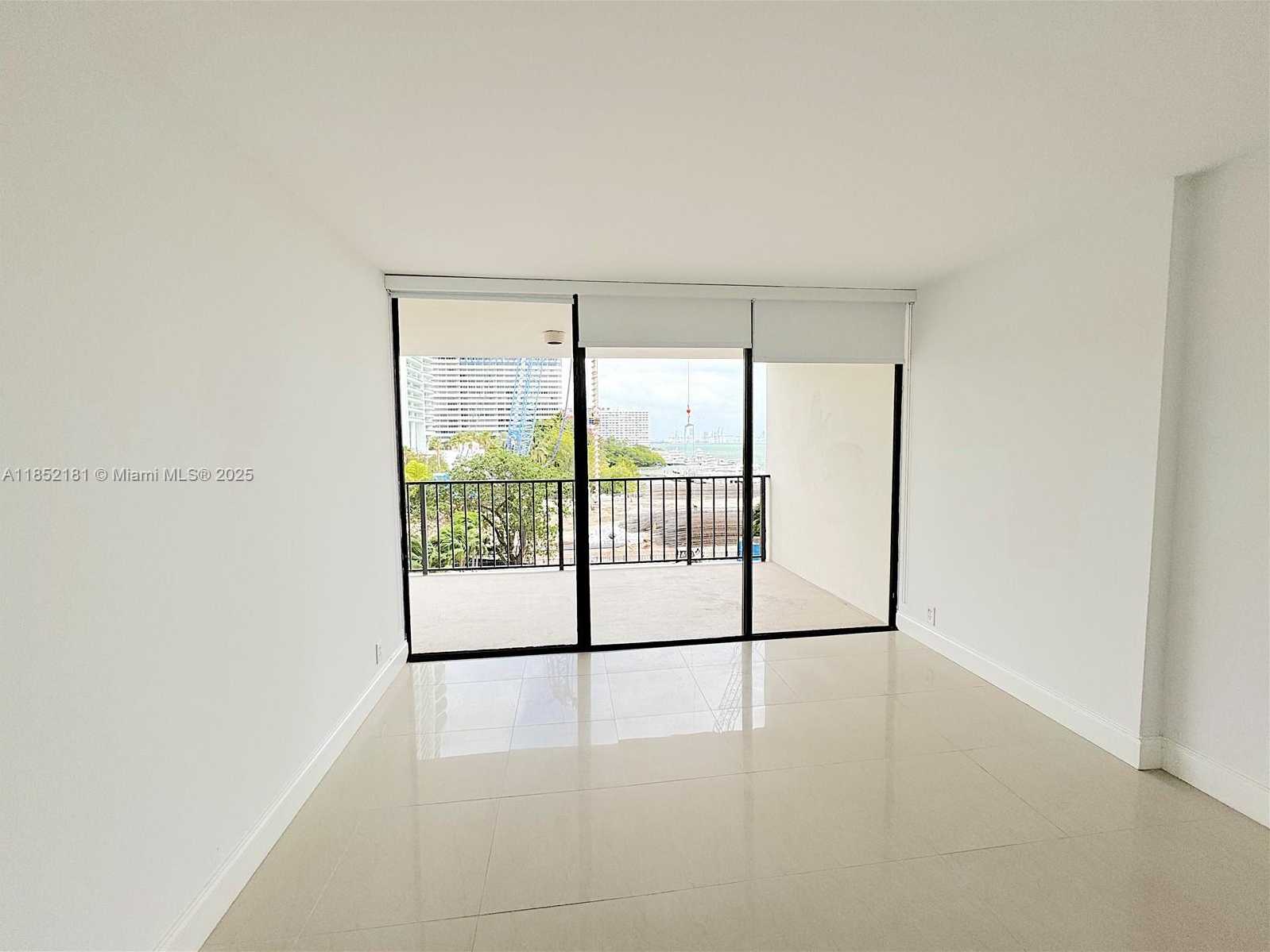 Small Image of 1865 BRICKELL AVE #A404, Miami Number 22
