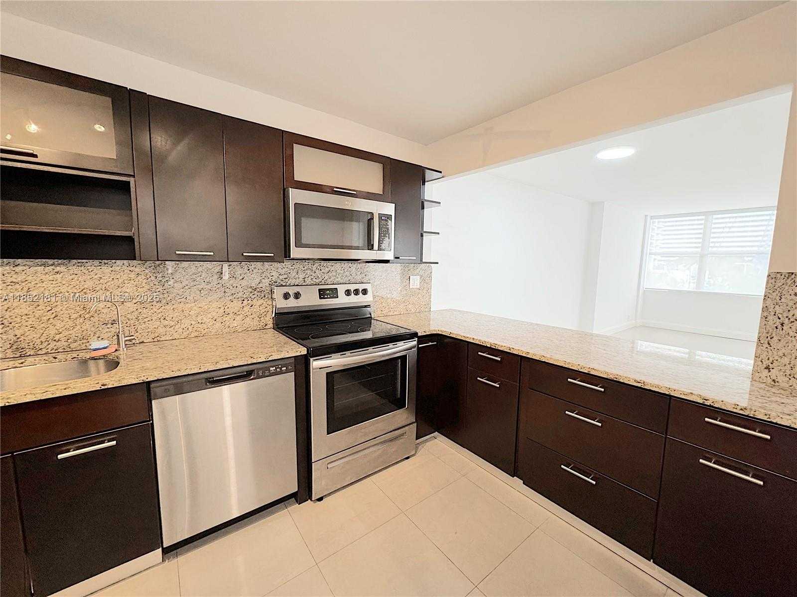 Small Image of 1865 BRICKELL AVE #A404, Miami Number 28