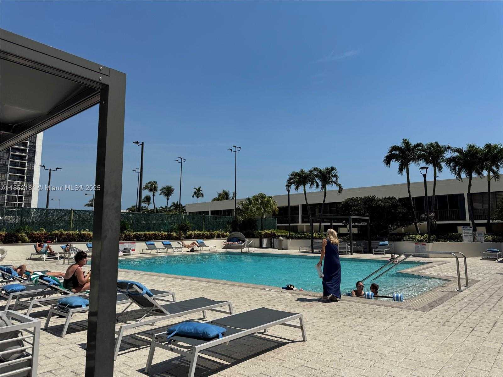 Small Image of 1865 BRICKELL AVE #A404, Miami Number 33