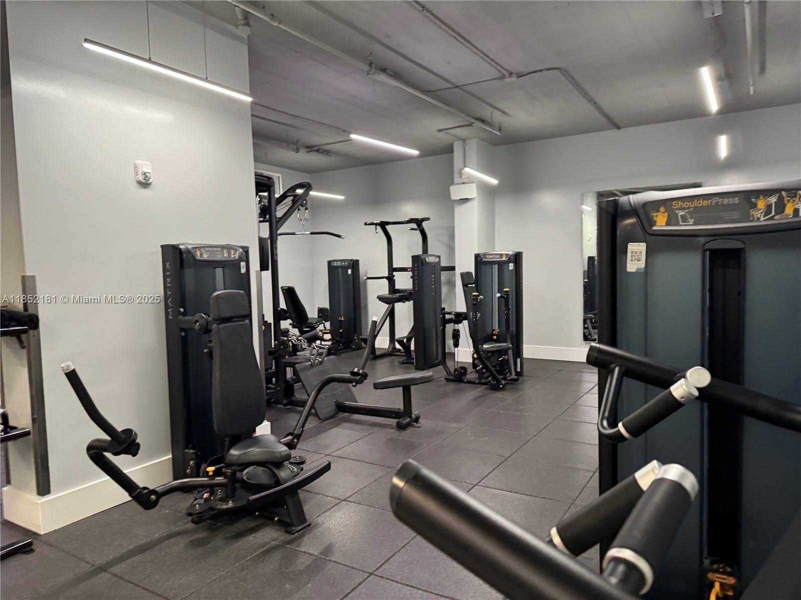 Small Image of 1865 BRICKELL AVE #A404, Miami Number 34