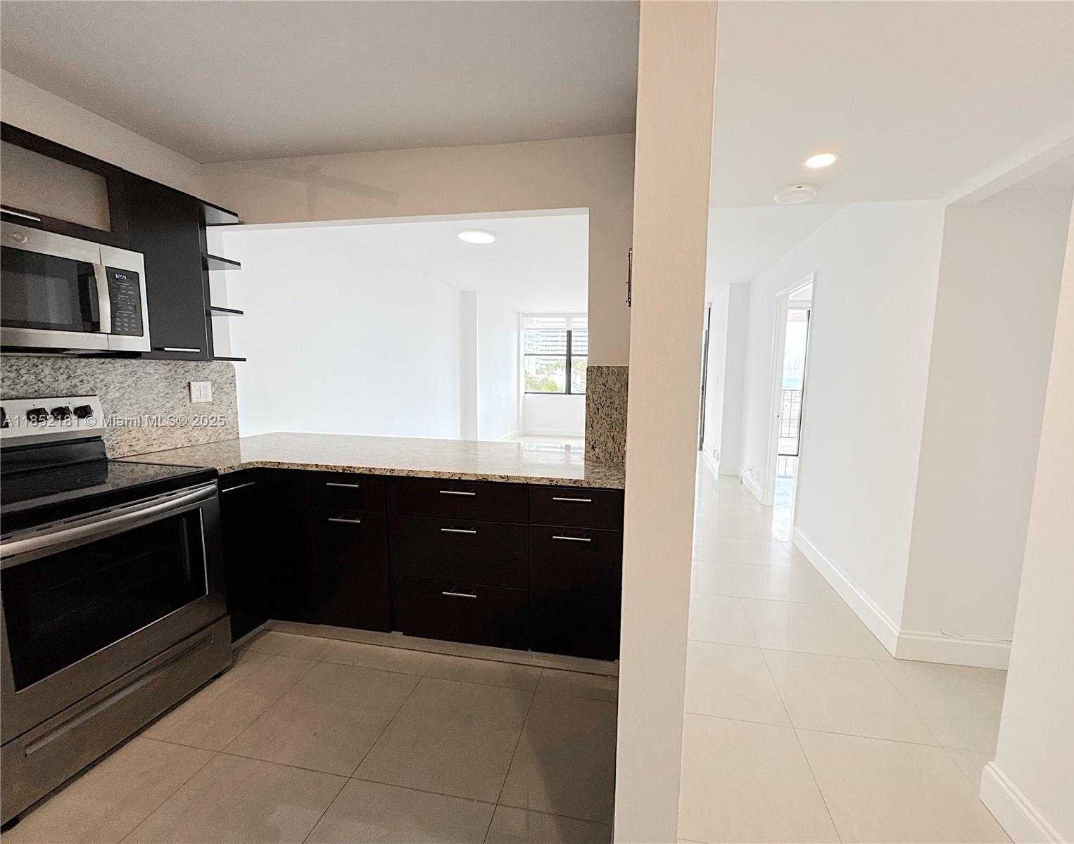 Small Image of 1865 BRICKELL AVE #A404, Miami Number 5