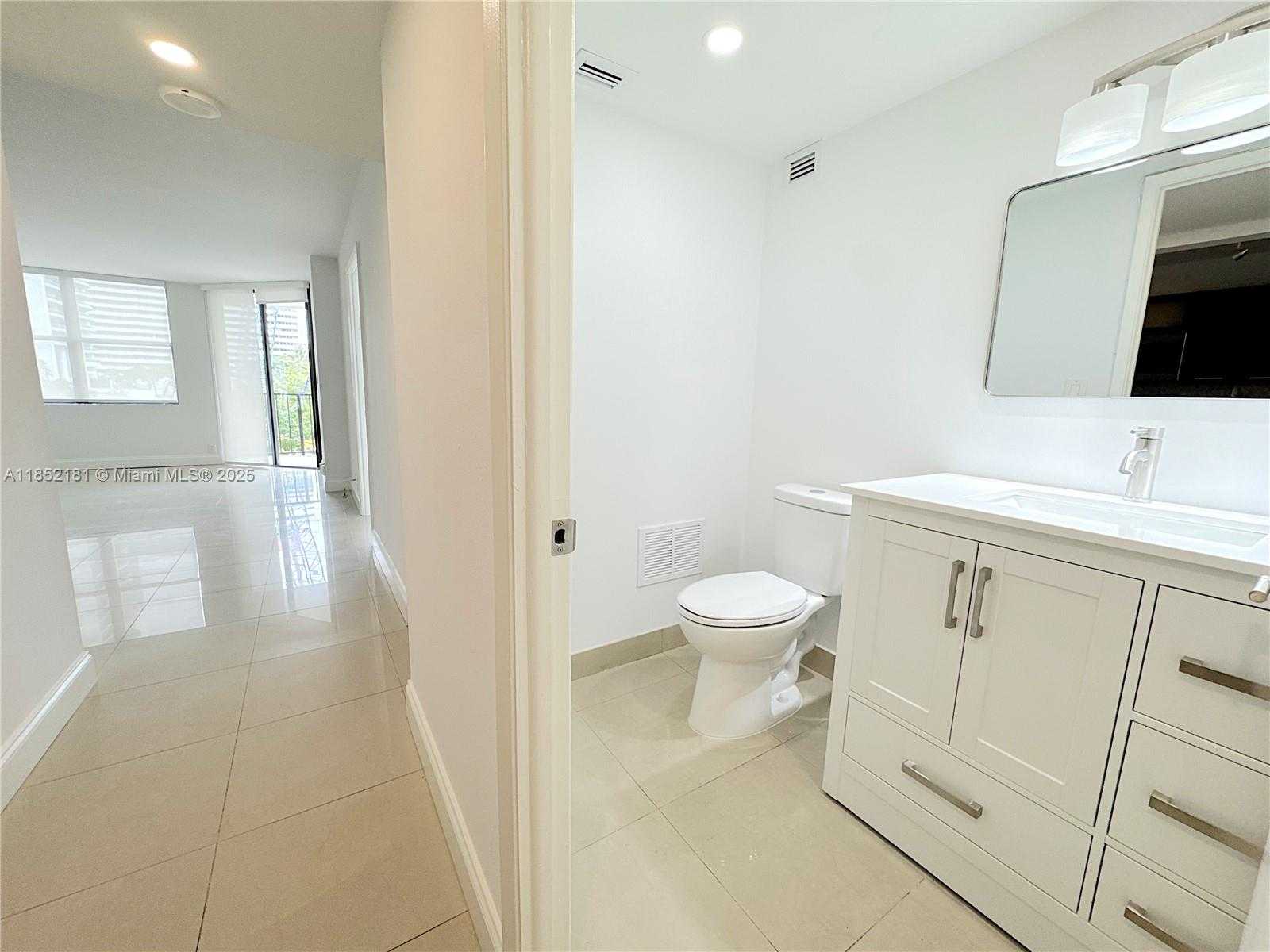 Small Image of 1865 BRICKELL AVE #A404, Miami Number 7