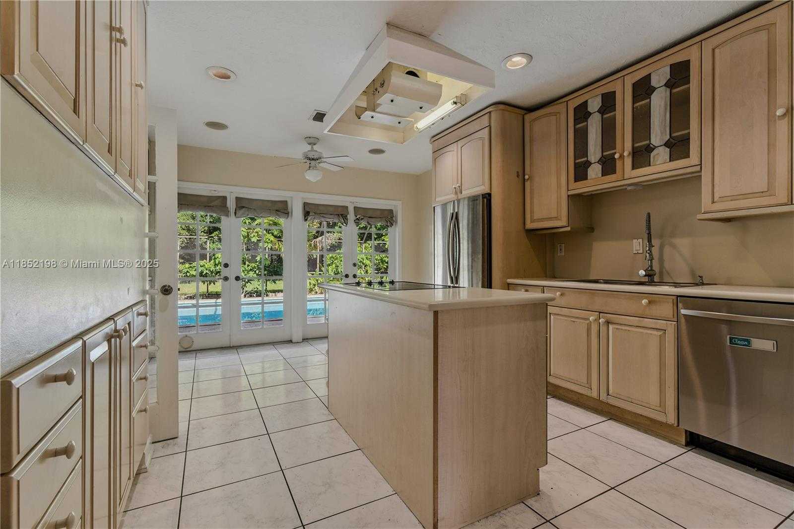 Small Image of 17900 SOUTH WEST 77TH AVE, Palmetto Bay Number 11