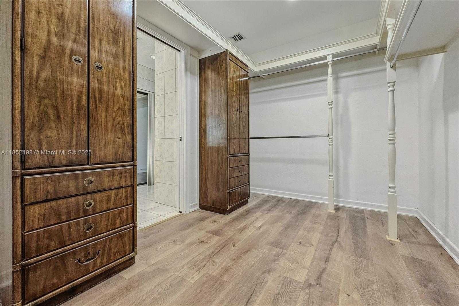 Small Image of 17900 SOUTH WEST 77TH AVE, Palmetto Bay Number 18