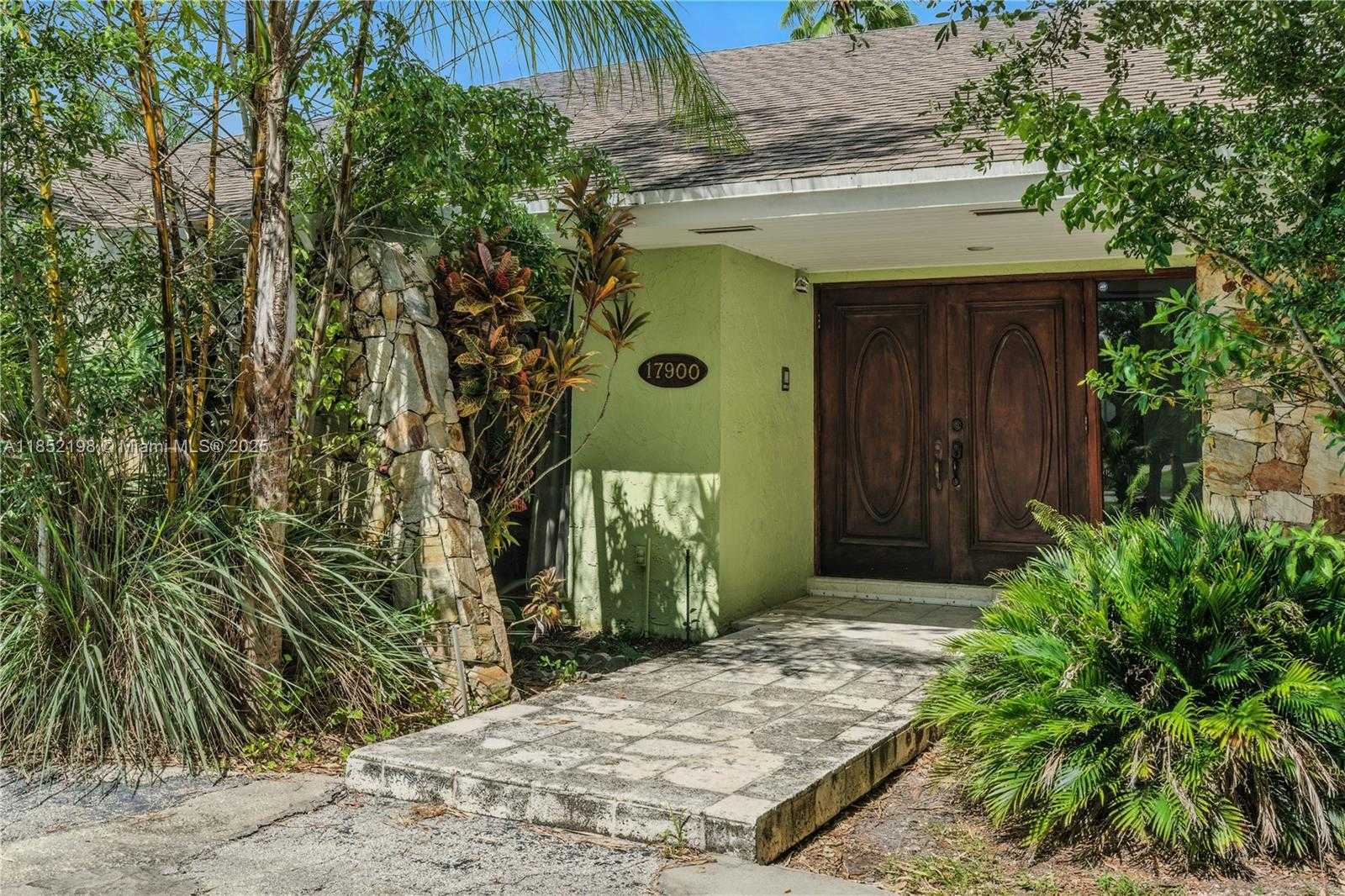 Small Image of 17900 SOUTH WEST 77TH AVE, Palmetto Bay Number 3