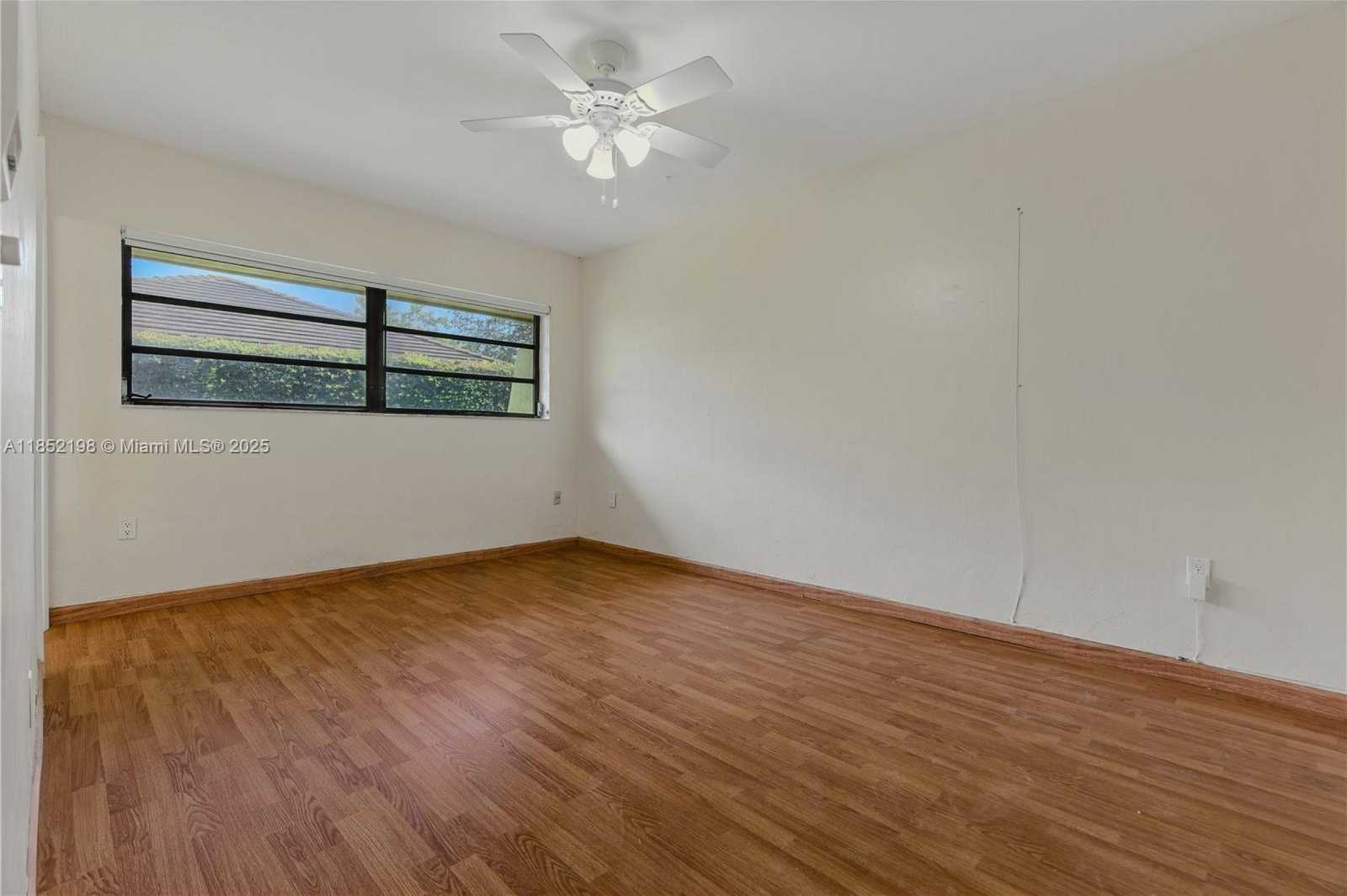 Small Image of 17900 SOUTH WEST 77TH AVE, Palmetto Bay Number 30