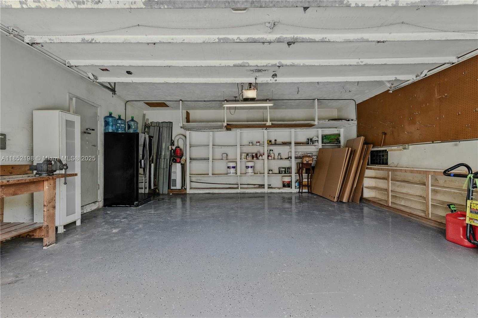 Small Image of 17900 SOUTH WEST 77TH AVE, Palmetto Bay Number 38