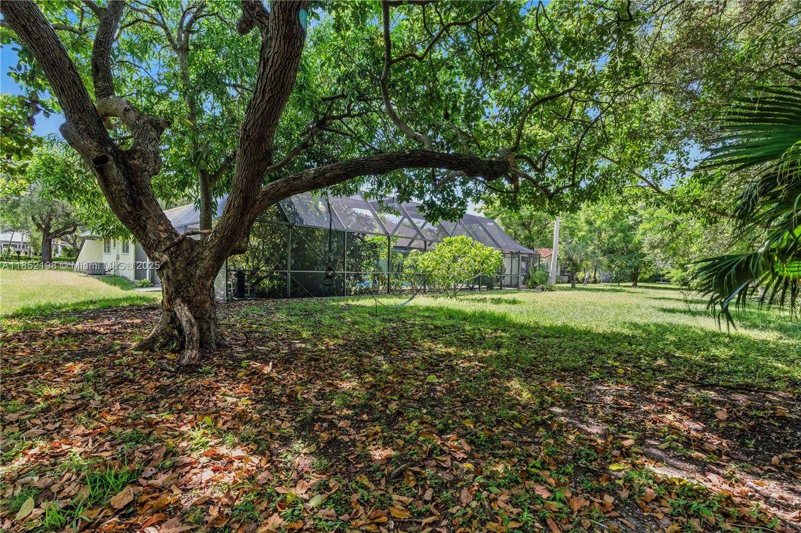 Small Image of 17900 SOUTH WEST 77TH AVE, Palmetto Bay Number 46