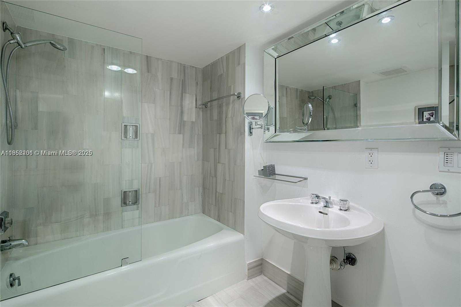 Small Image of 15645 COLLINS AVE #601, Sunny Isles Beach Number 8