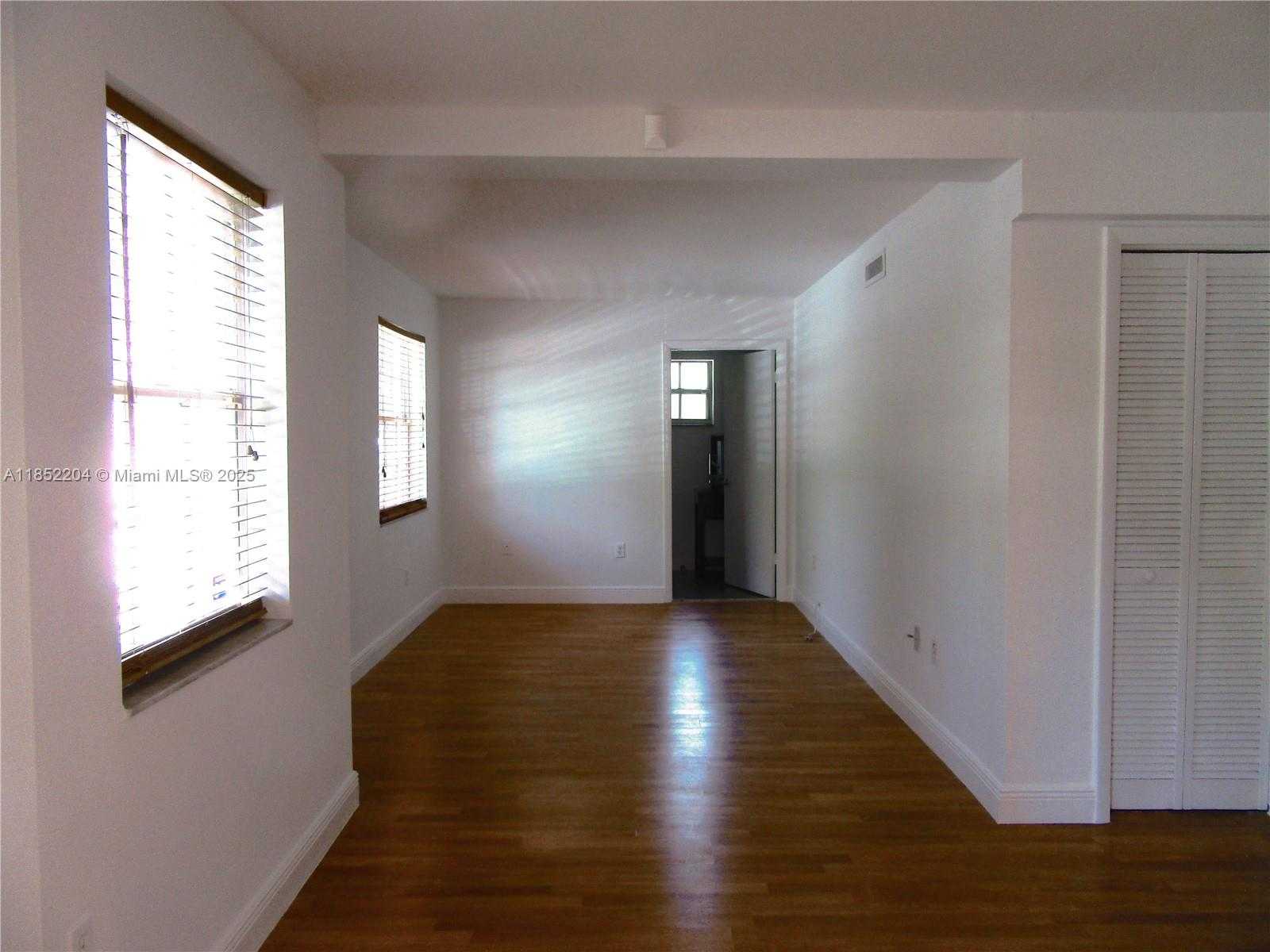 Small Image of 29 SANTILLANE AVE #1, Coral Gables Number 2