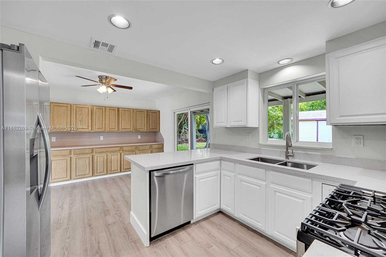 Small Image of 14312 SOUTH WEST 110TH AVE, Miami Number 11