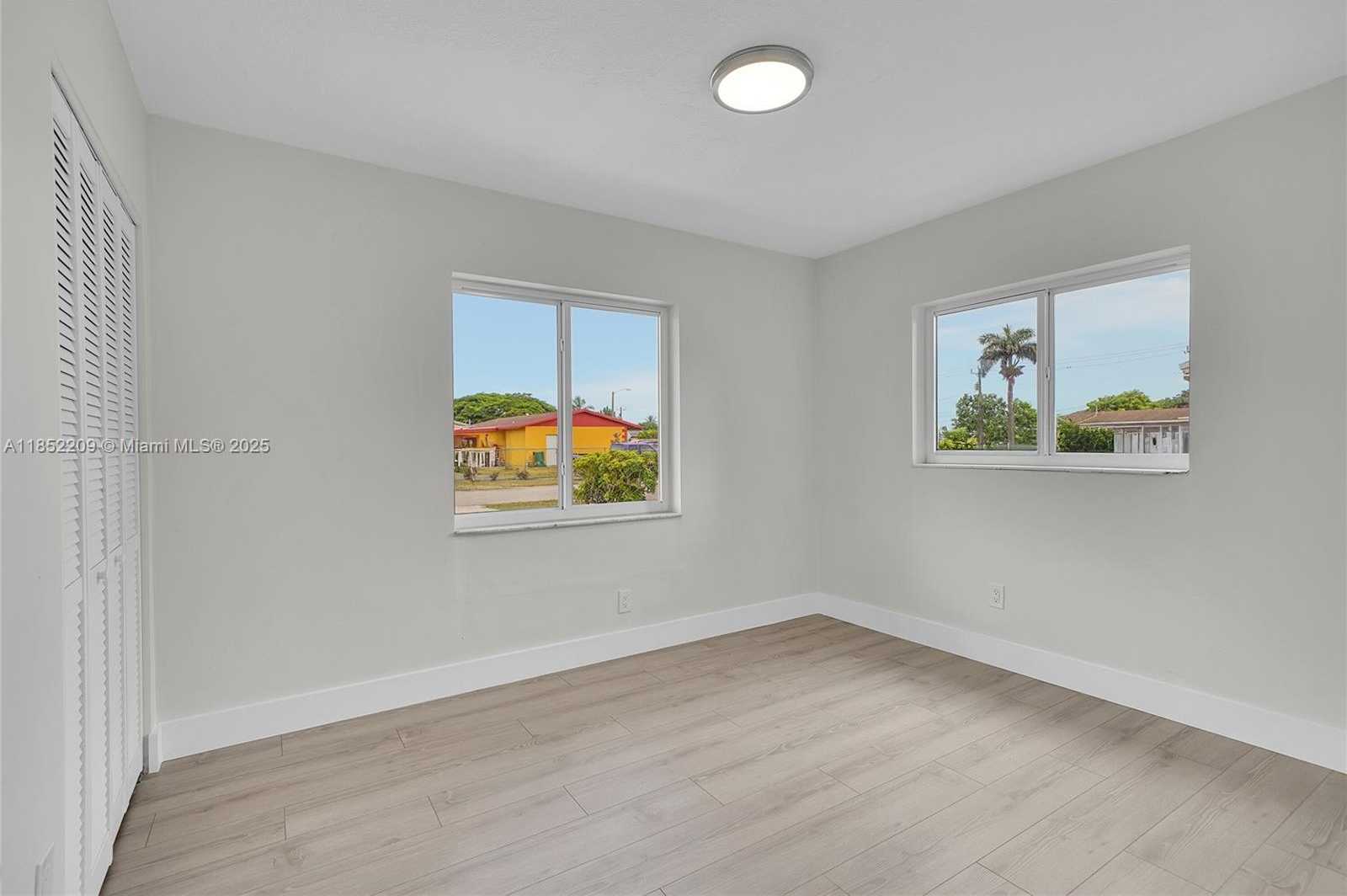 Small Image of 14312 SOUTH WEST 110TH AVE, Miami Number 21
