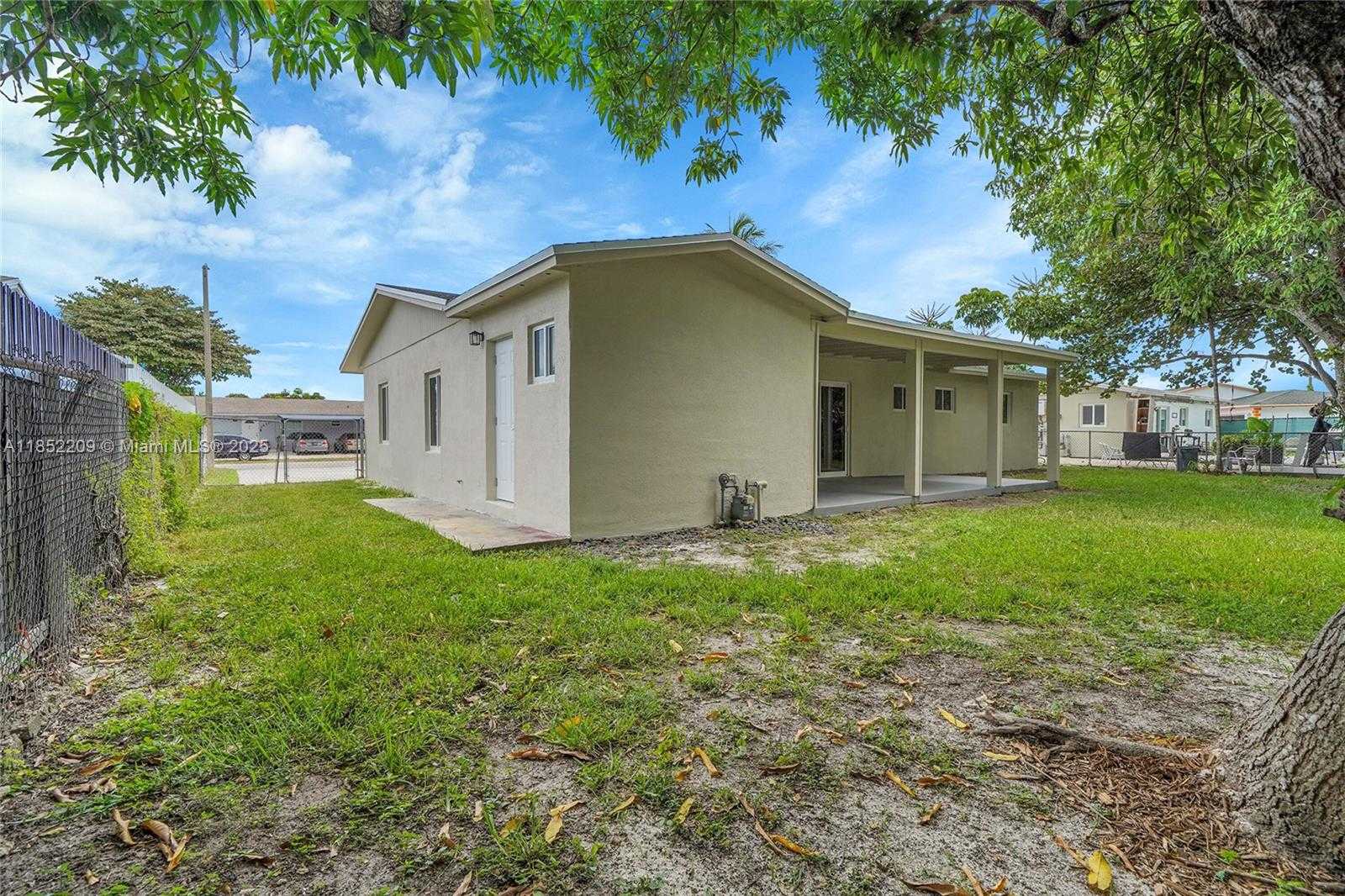 Small Image of 14312 SOUTH WEST 110TH AVE, Miami Number 24