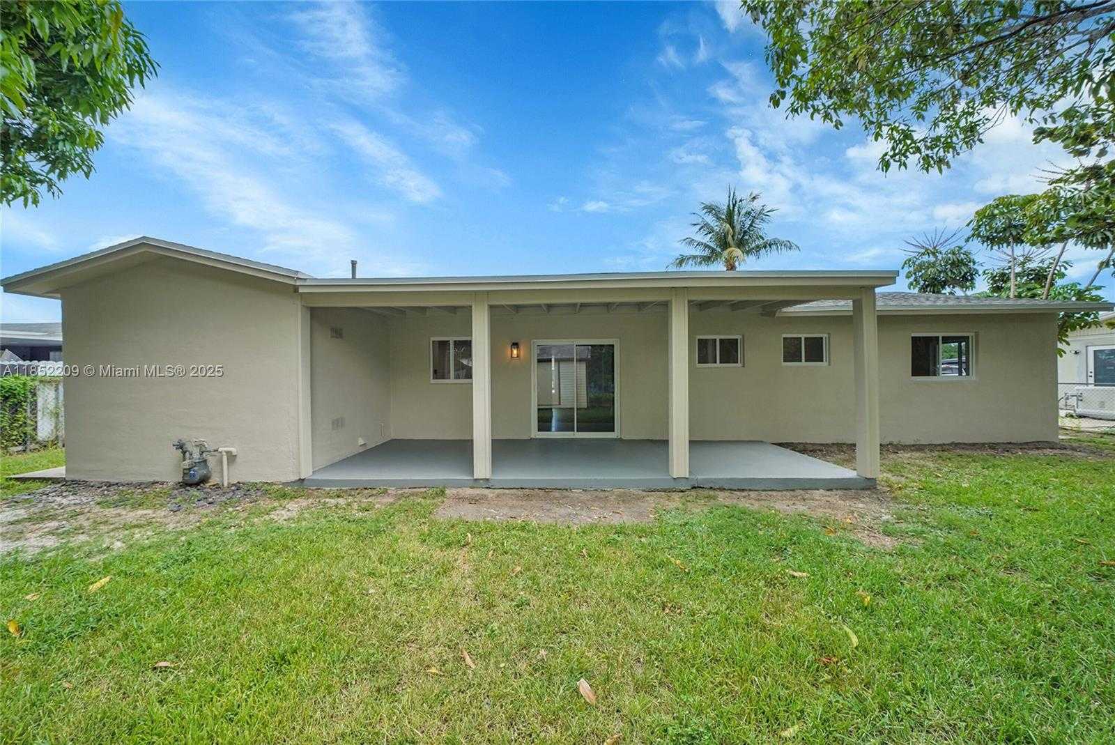 Small Image of 14312 SOUTH WEST 110TH AVE, Miami Number 25