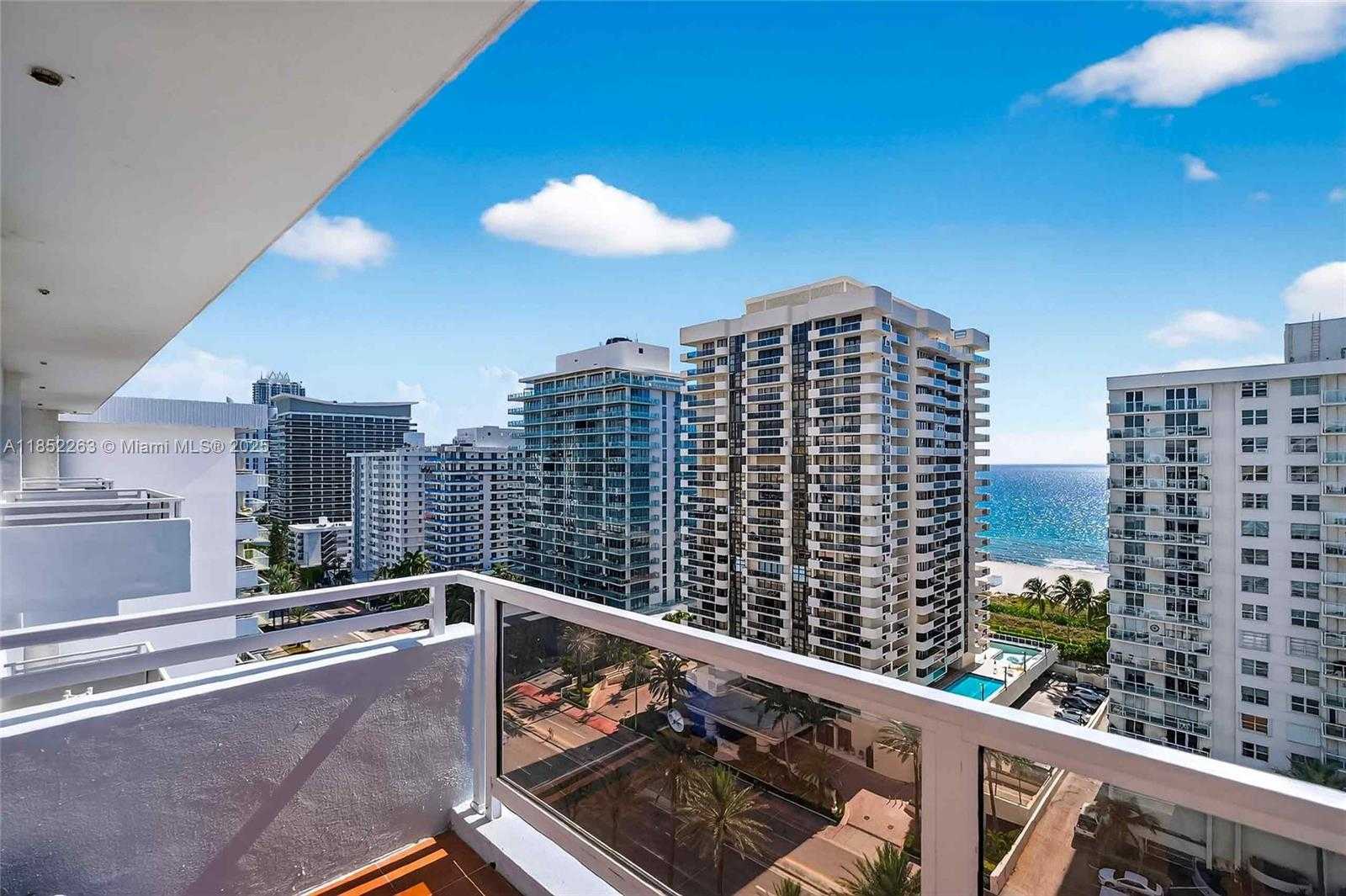Small Image of 5700 COLLINS AVE #16C, Miami Beach Number 18
