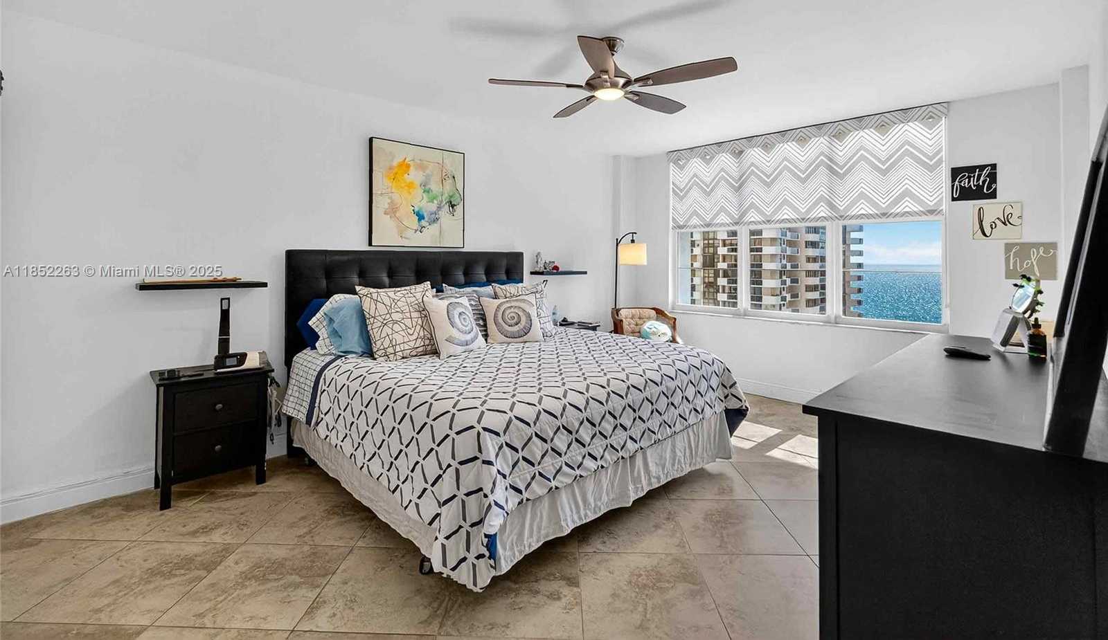 Small Image of 5700 COLLINS AVE #16C, Miami Beach Number 21
