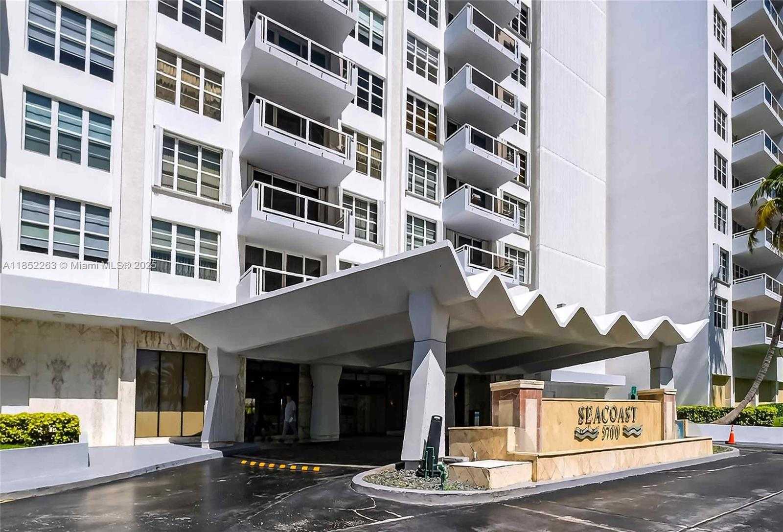 Small Image of 5700 COLLINS AVE #16C, Miami Beach Number 35